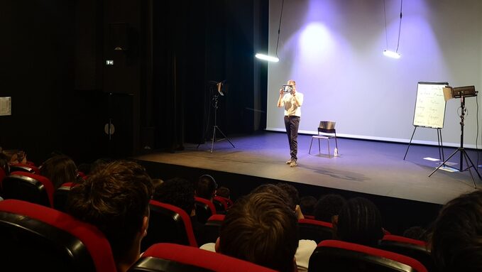 Photo théâtre EMI.jpg